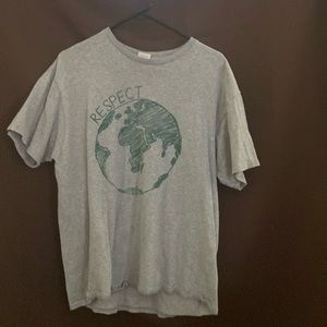womens L graphic tee